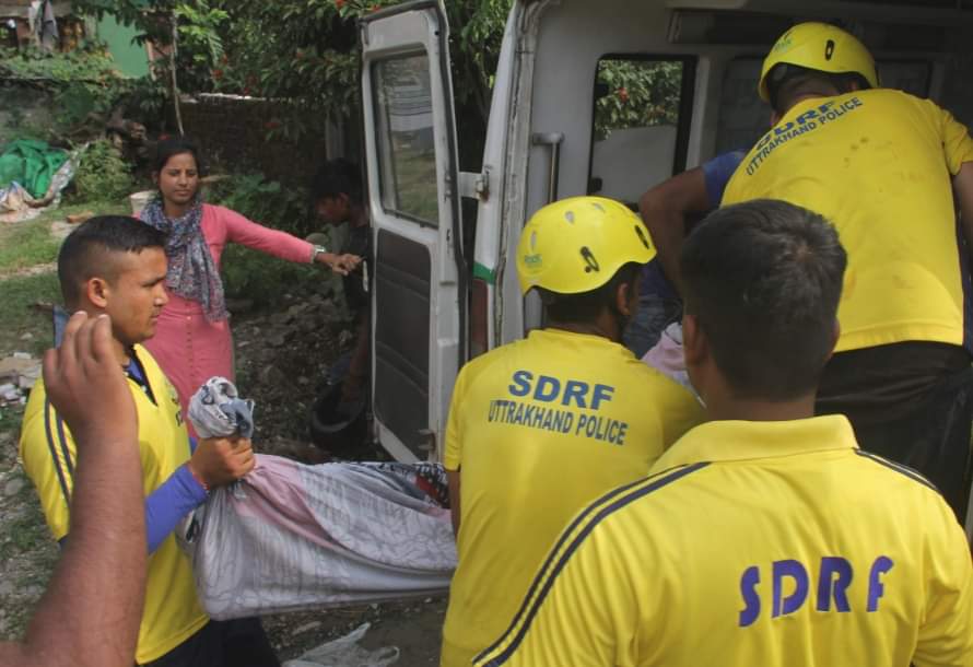 Reason behind laborers death during Embankment construction 