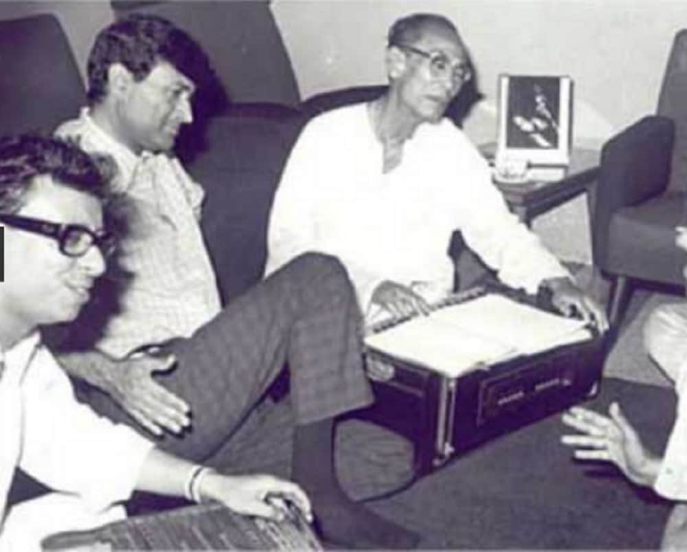 unseen and incredible photos of dev anand on his birth anniversary