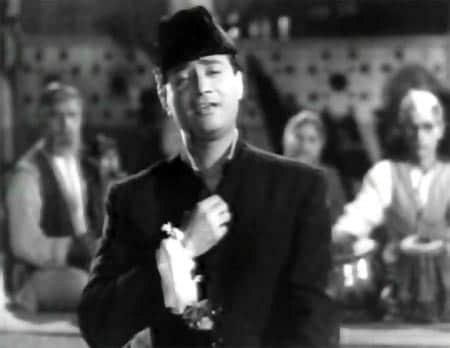Court banned Dev Anand for wearing black dress in public places