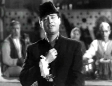 Court banned Dev Anand for wearing black dress in public places