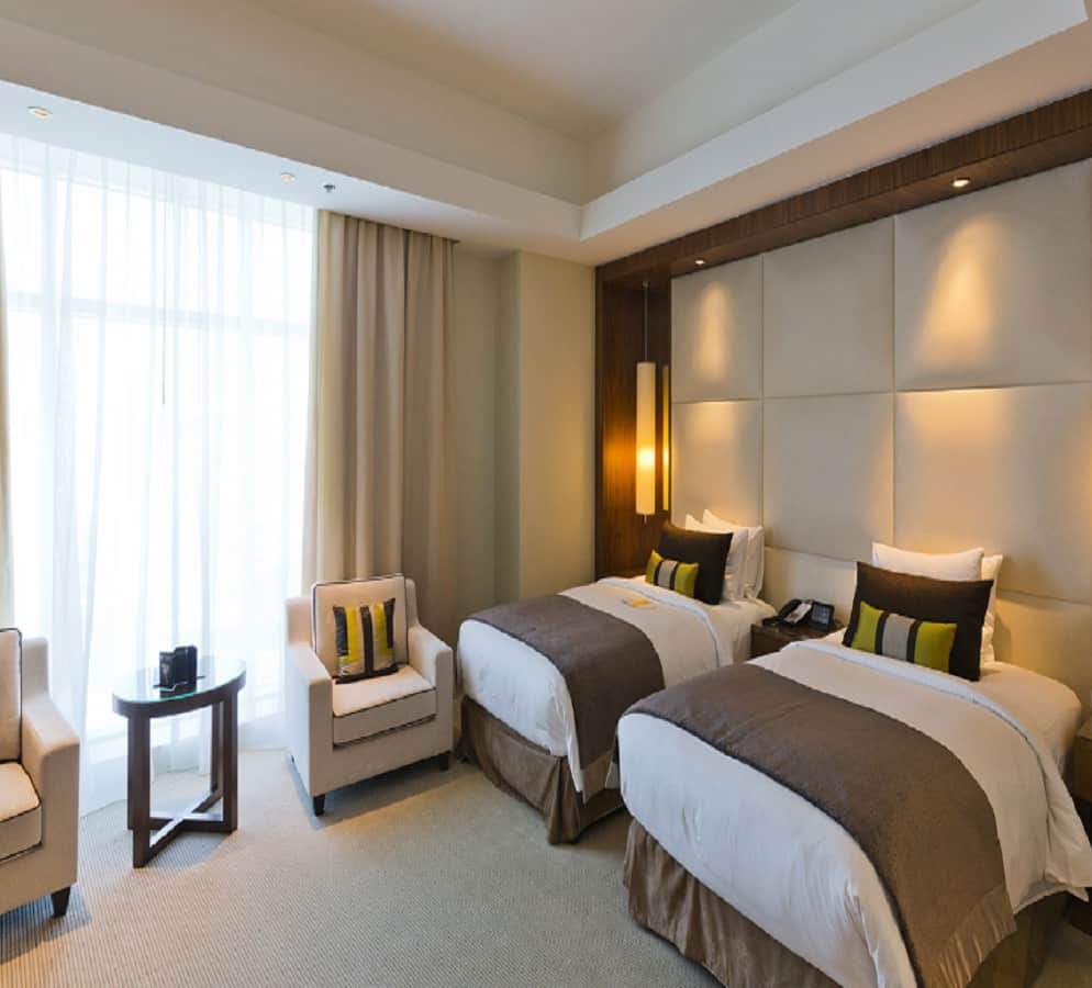 Guests often do these five things in hotel room which will leave you in surprise 