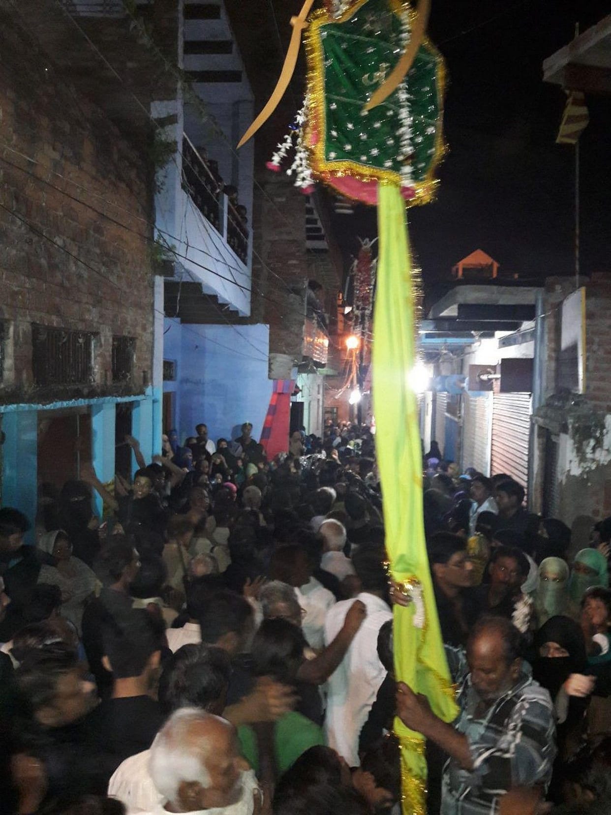 चार मोहर्रम को इमाम हुसैन की याद में निकला जुलूस