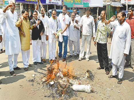 BHU protests against Lathi Charge