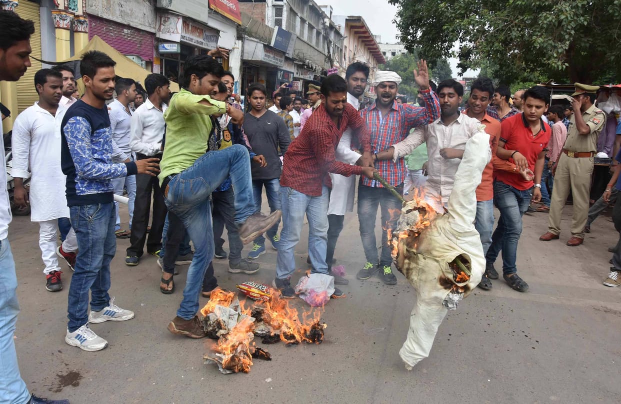 varanasi all colleges protest against BHU lathi charge
