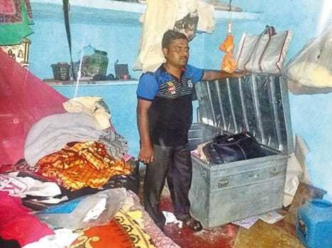 jwellery theft from house