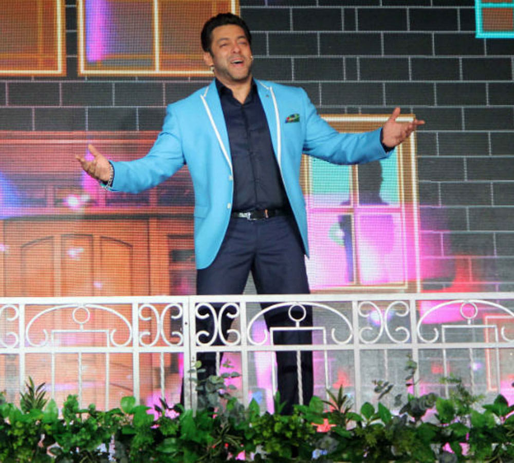 Salman Khan really get Rs 11 crore per episode for hosting bigg boss 11