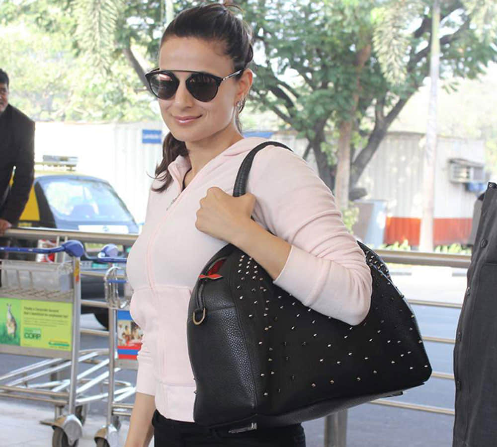 birthday special ameesha patel life unknown facts