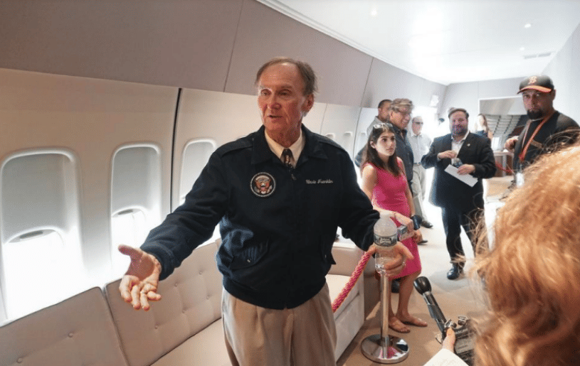 full size presidential 747 replica of air force one, american president special plane