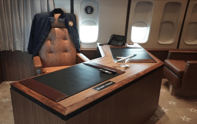 full size presidential 747 replica of air force one, american president special plane