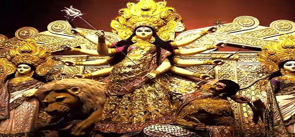 saree made of 22 kg of gold for godess durga in kolkata