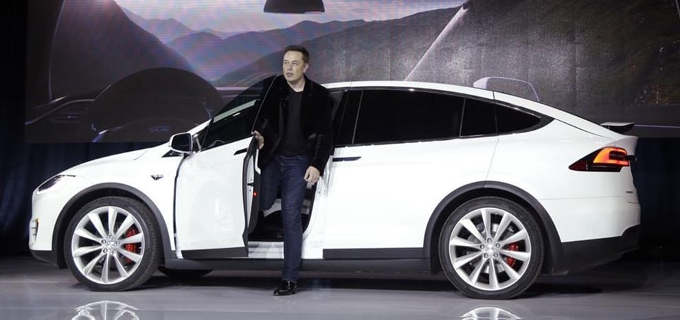 Electric Car Maker Tesla Talks with Government to Enter in India