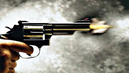goons rape daughter and shot mother after a loot in Shahjahanpur