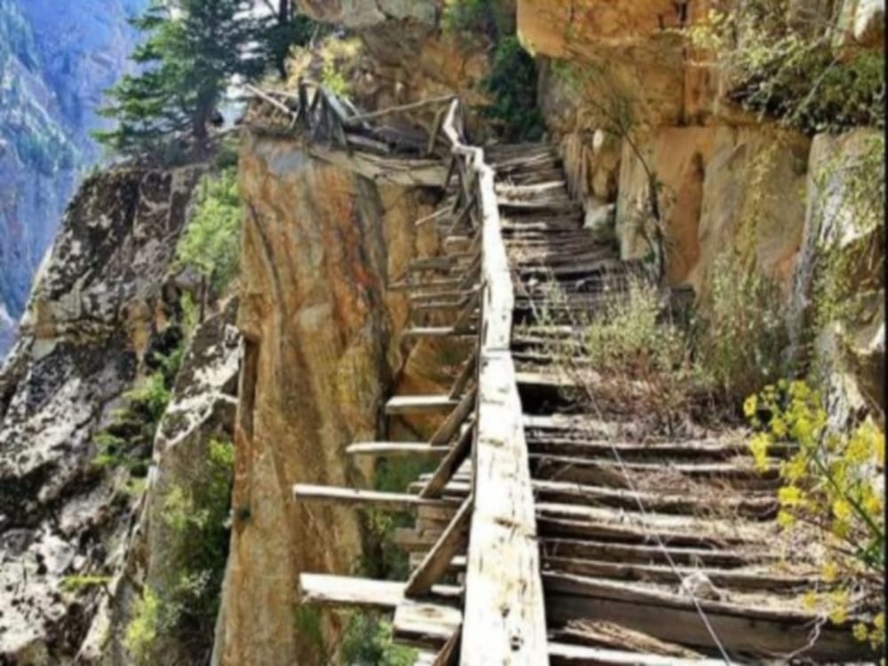 world most dangerous route Gartangli photos on world tourism day 2017