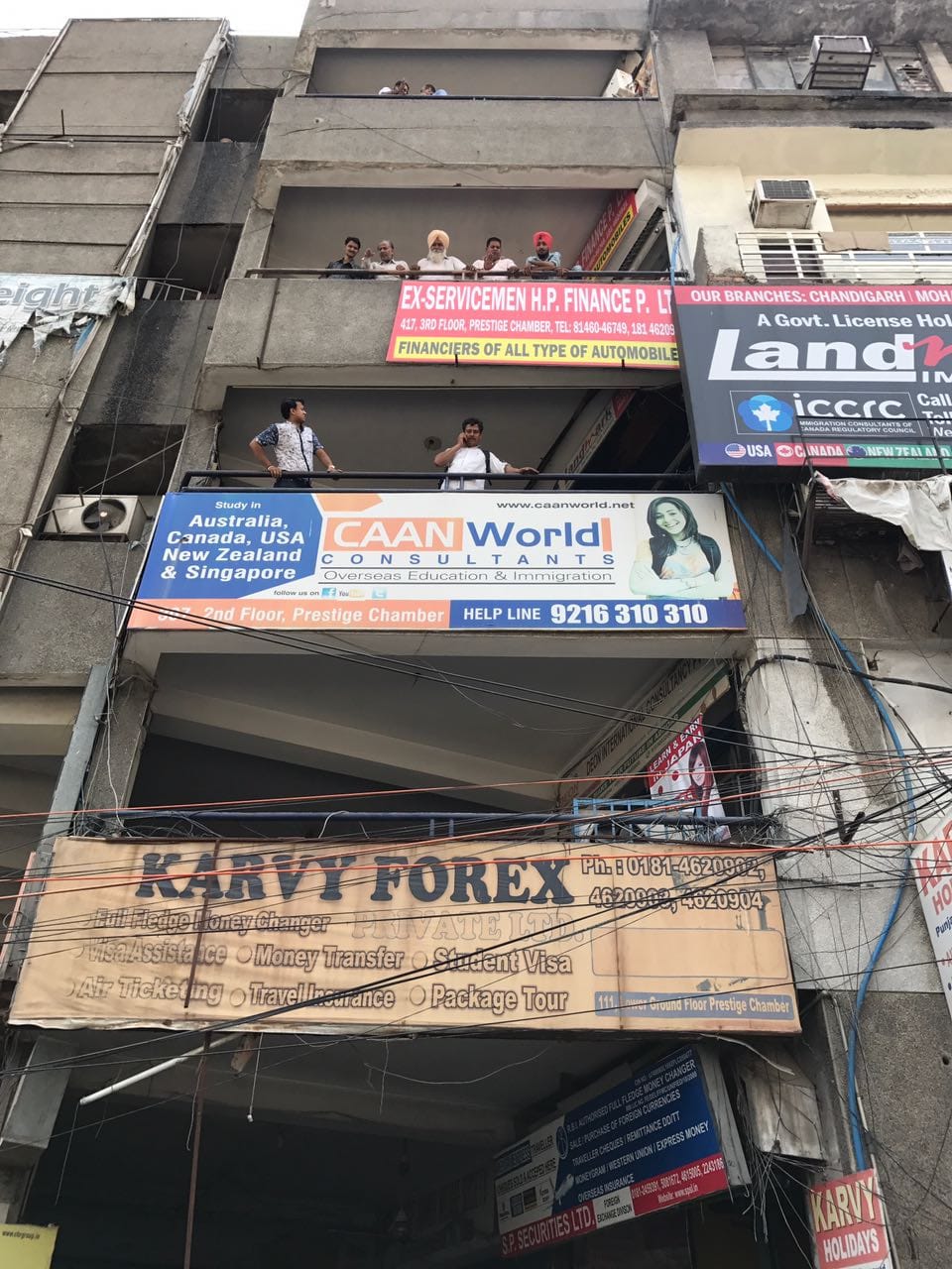 jalandhar girl Jumped from 5th floor, death