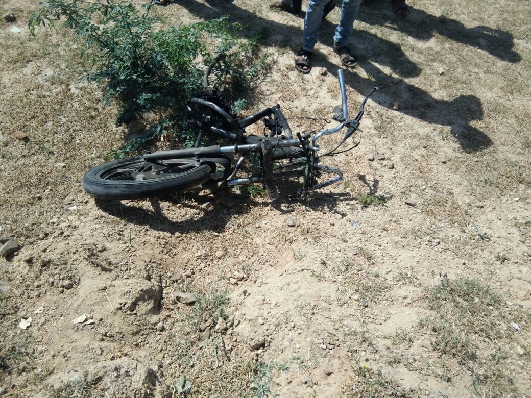 Such a blast in the bike that the young man was broken into pieces