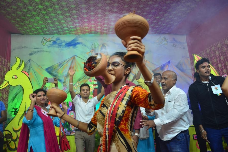 pics of navratra celebration in Lucknow.