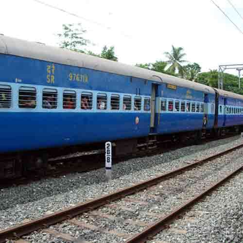 JOB VACANCIES IN INDIAN RAILWAY FOR 12TH PASSED 21000 SALARY