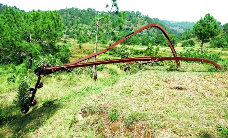 The danger of current due to falling power line