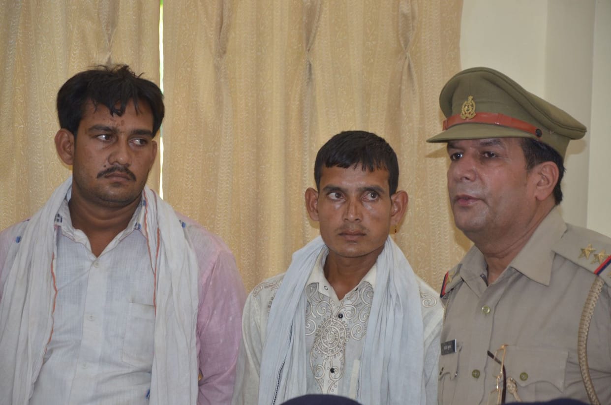Thiefs held for looting women