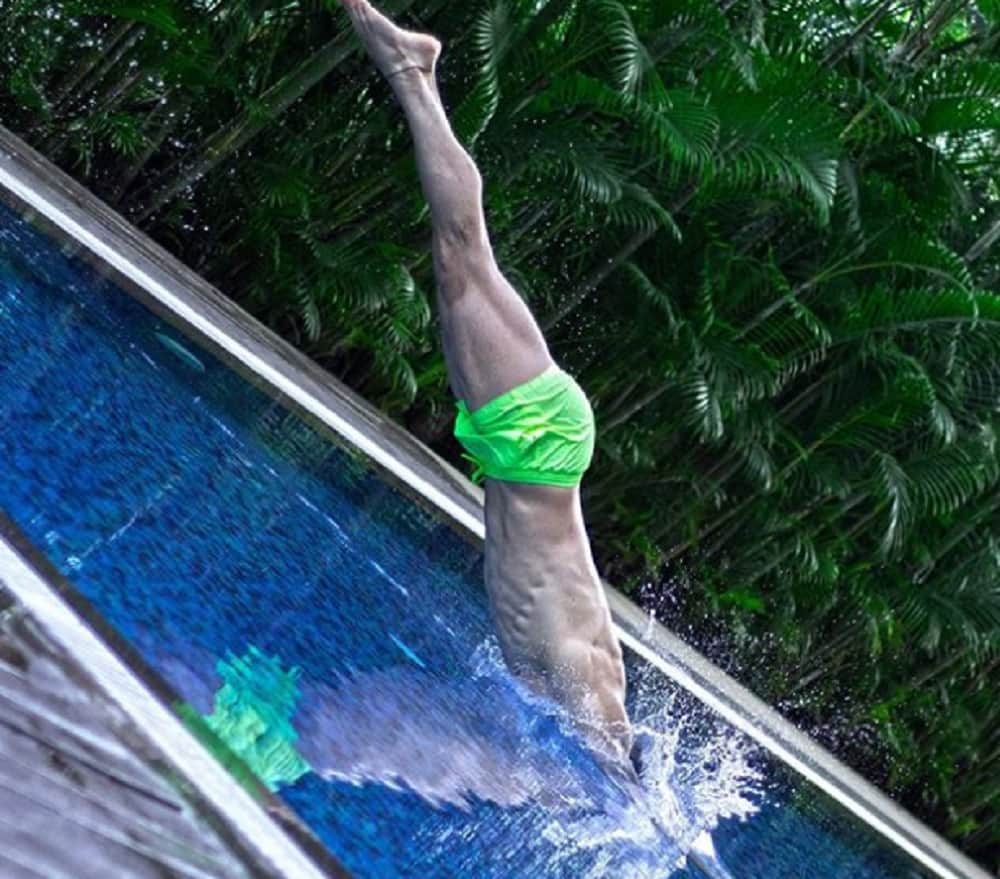 Baaghi 2 superstars Tiger Shroff and Disha Patani swimming pool photograph is too hot to handle 