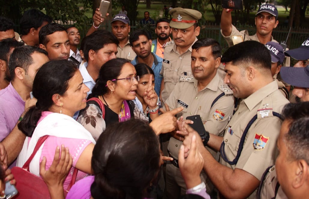 Education motivator protest after one youth death in dehradun