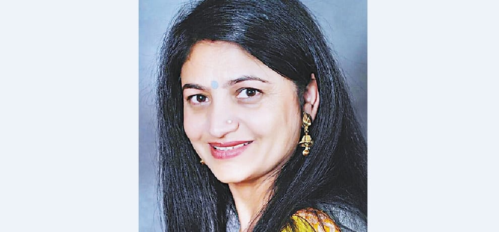 pm narendra modi shall give prize to writer kanchan sharma