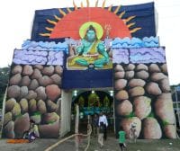 महासप्तमी पर पंडालों में माता के दर्शन के लिए उमड़े श्रद्धालु