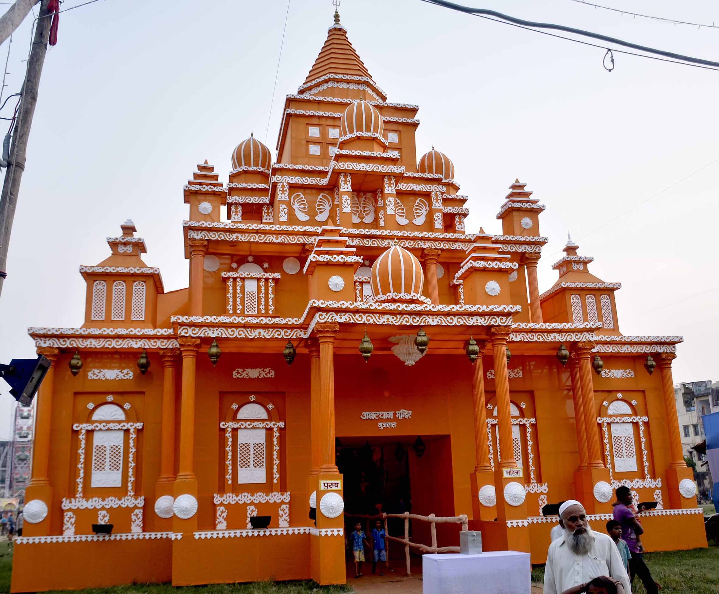 varanasi navratri pandal see photos