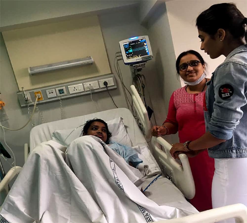 Pooja Hegde spends time with children suffering from cancer
