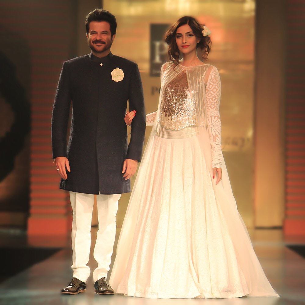 anil kapoor caught snapping daughter kapoor photo get viral over internet