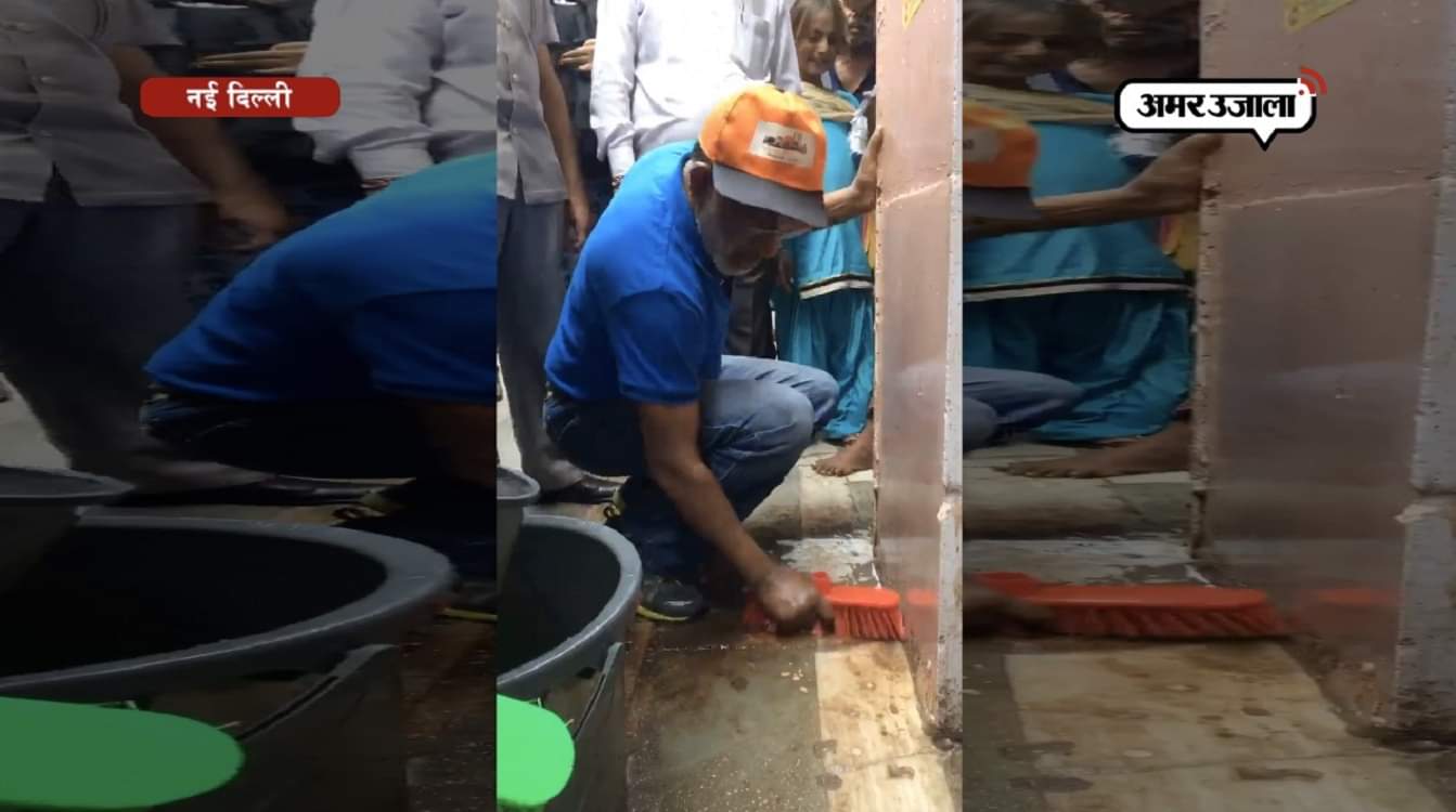 स्वच्छता ही सेवा, मोदी मंत्री 