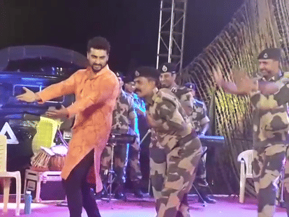 Arjun Kapoor arrives Jaisalmer, celebrate with soldiers