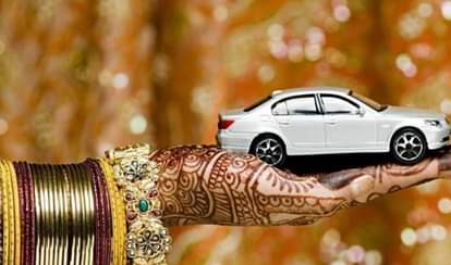 डॉक्टर से दहेज में मांगी कार