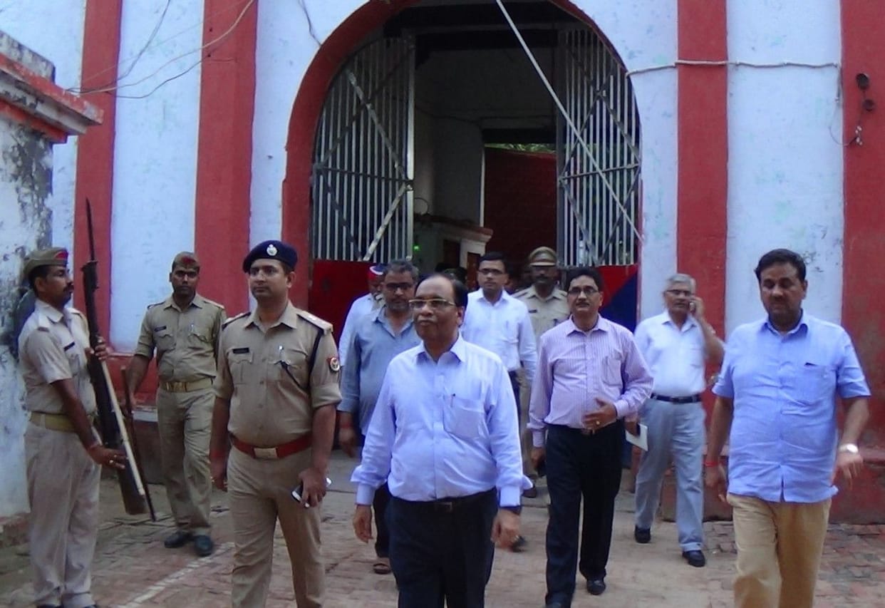 जेल में मची अफरा तफरी