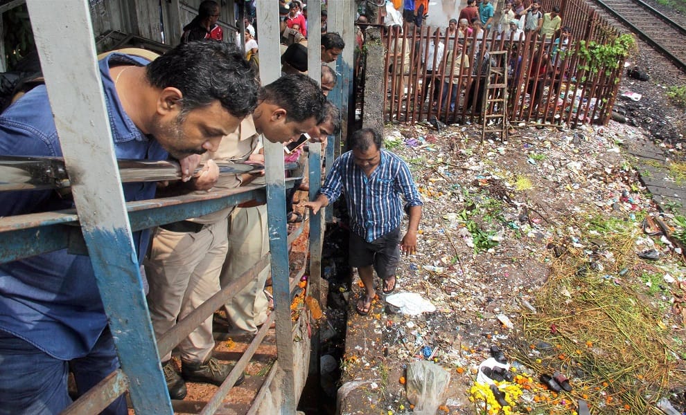 mumbai stampede people panicked after someone shouted that the bridge was collapsing