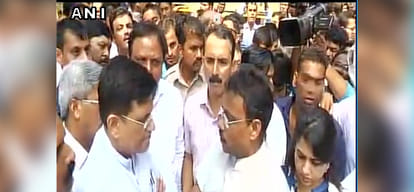 many injured at Mumbai elphinstone railway station after stampede happens on foot over bridge