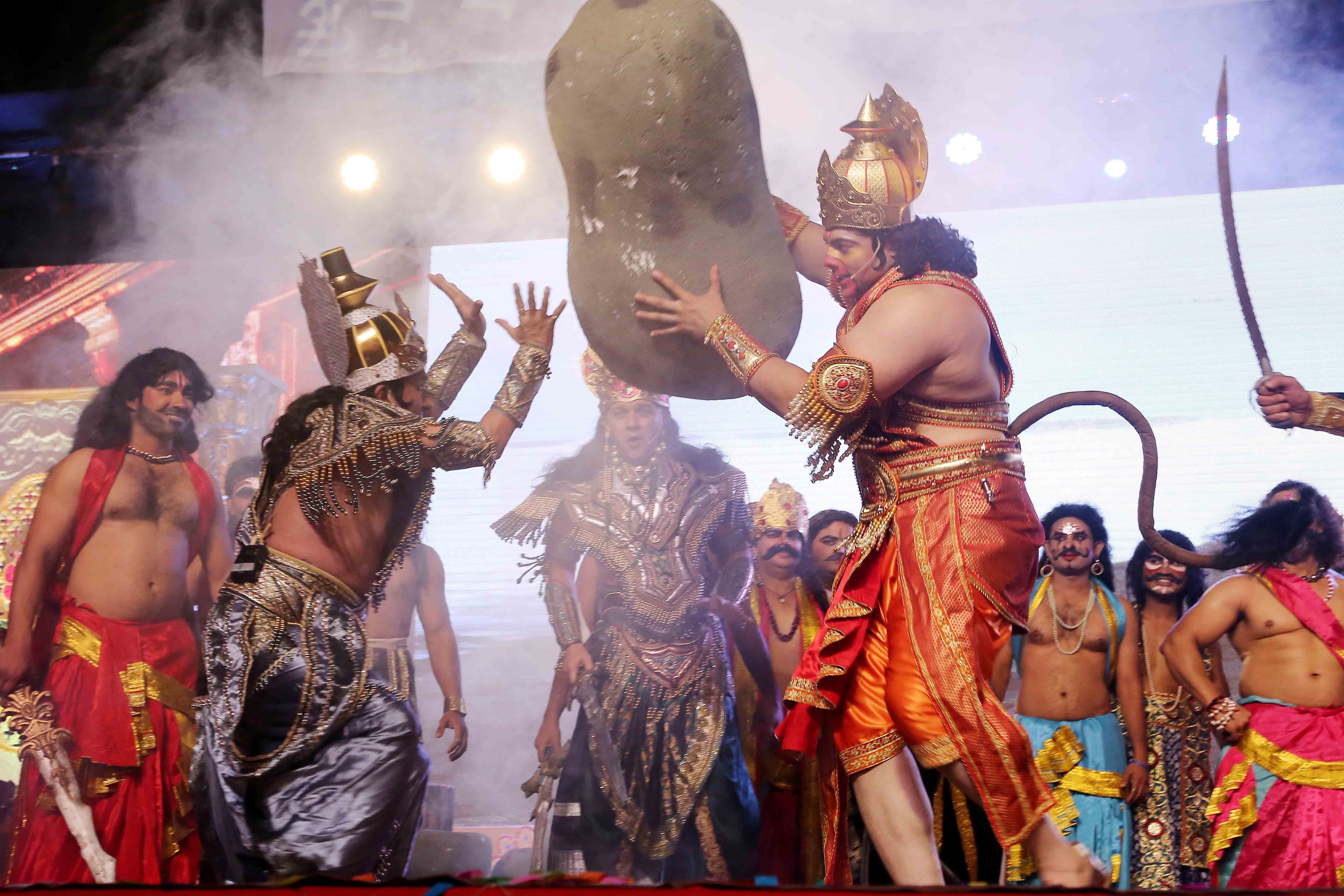 ram rahim came as rawan in ramlila in delhi 