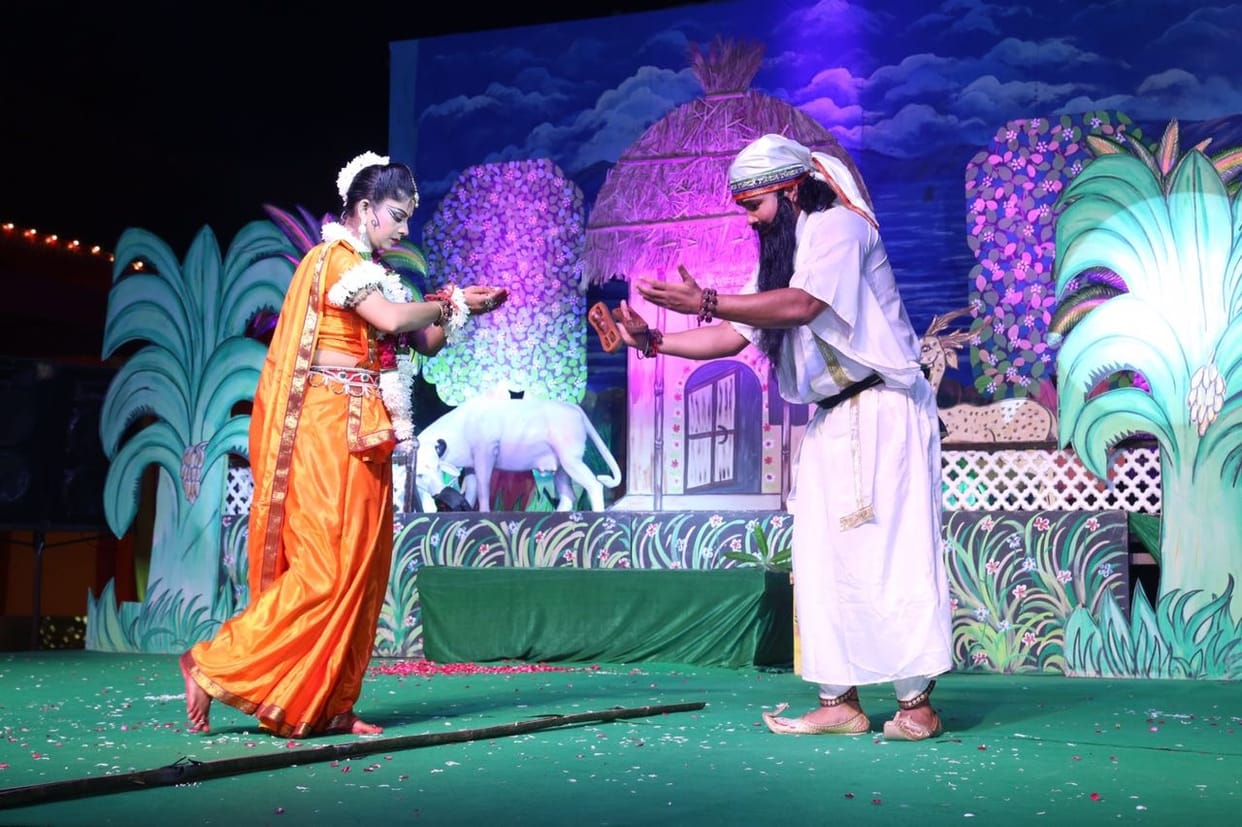 ram rahim came as rawan in ramlila in delhi 
