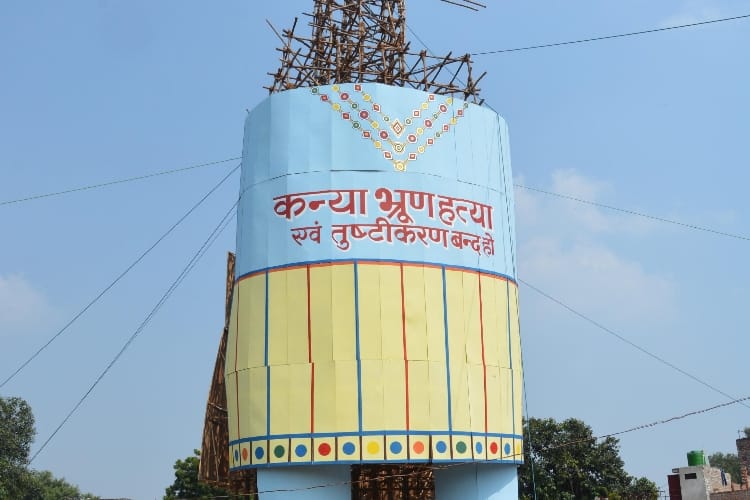  one hundred twenty feet ravana to be burn in aishbagh lucknow