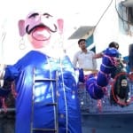 रावण के पुतले के हाथ में राम रहीम का मुखौटा