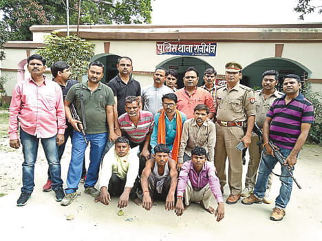three kidnaped for extorsion, 3 arrested