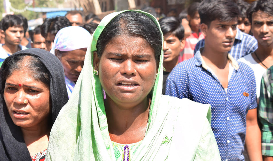 three dead on cleaning sewer in Gurugram many times the information received to the family