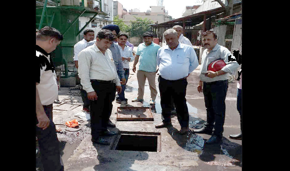 three dead on cleaning sewer in Gurugram many times the information received to the family