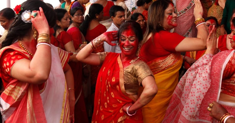 Beautiful photos of ‘Sindoor Khela’ celebrations in Chandigarh