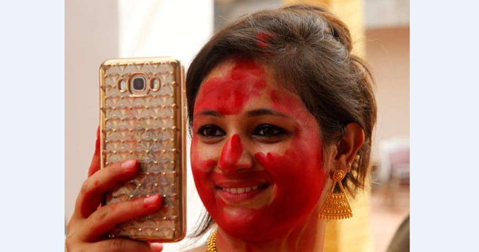Beautiful photos of ‘Sindoor Khela’ celebrations in Chandigarh