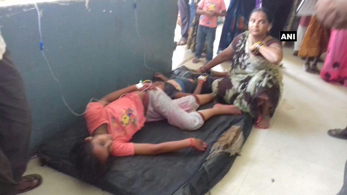madhya pradesh tractor trolley  overturned in Chhatarpur two dead
