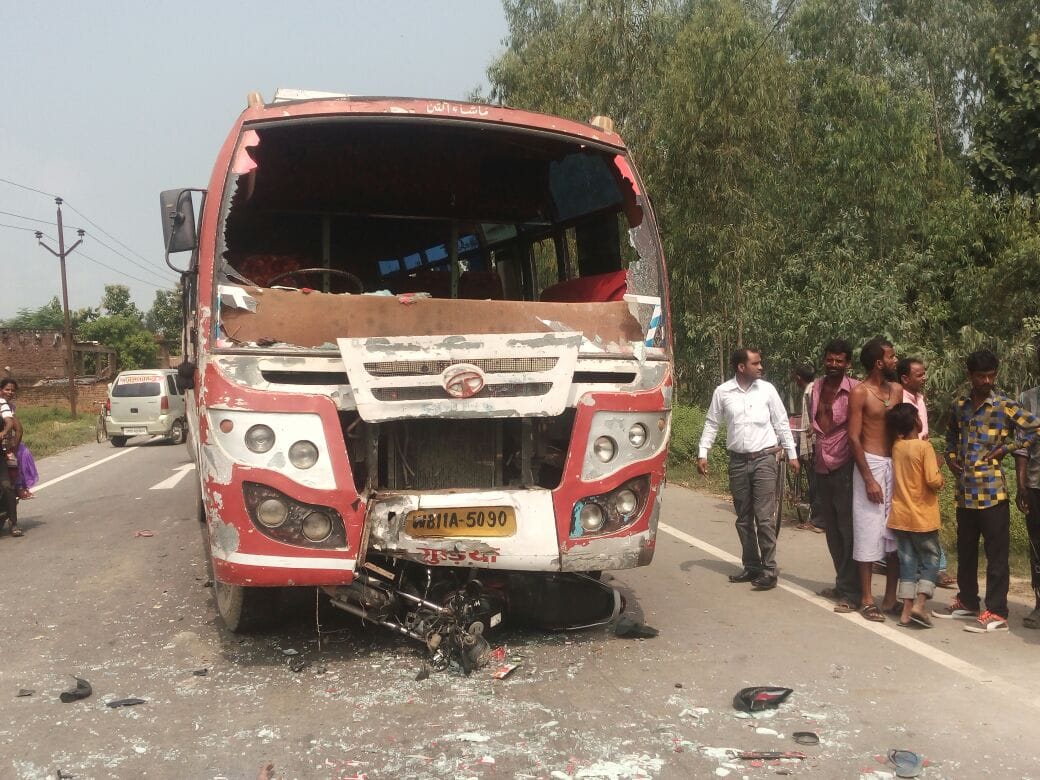 Three died in a bus accident in Lucknow.