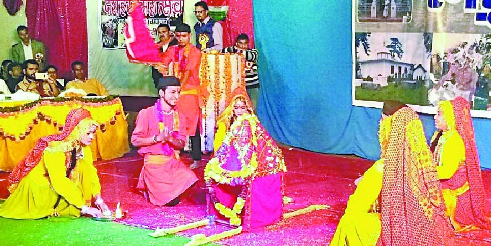 Lalashi ho laali honeya, rajya ralai taalai Dharo spoken ...