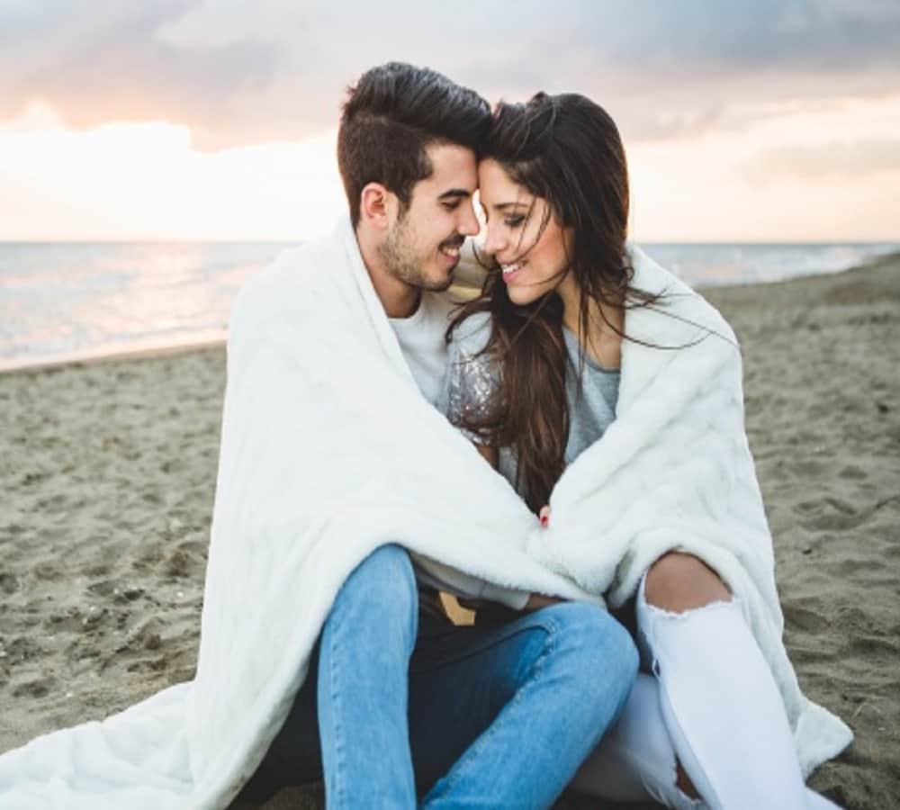 five Tips to make your boring love life romantic 