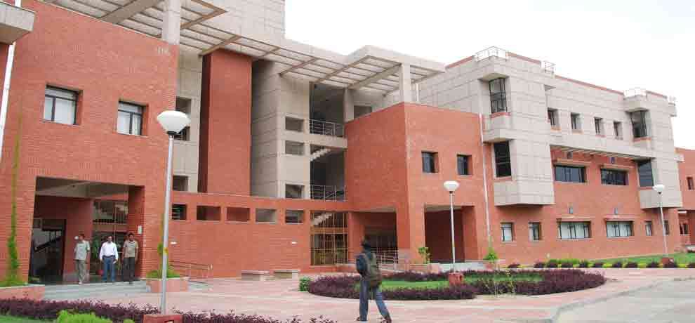 JOB IN IIT KANPUR FOR 10TH PASSED BY DIRECT INTERVIEW 18000 SALARY